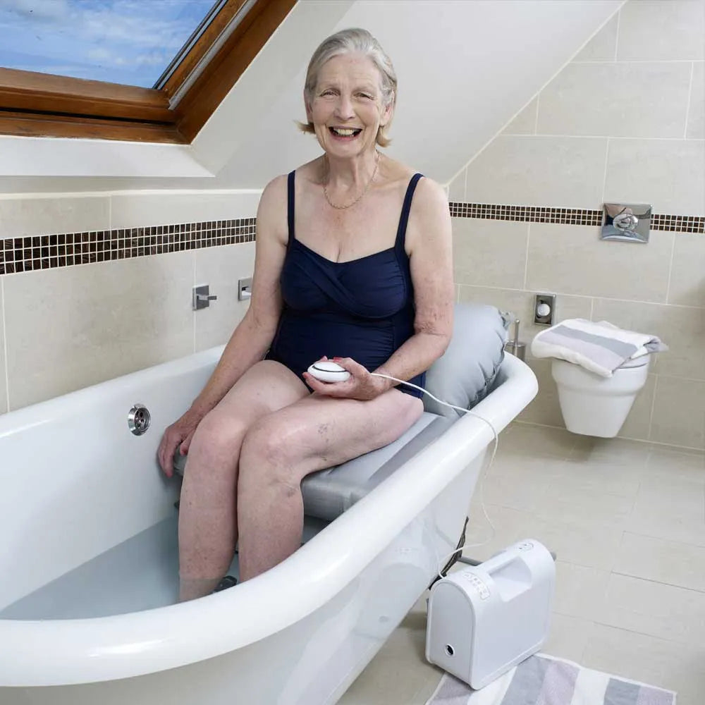 Winncare Mangar Bathing Cushion With Airflo 12 in use