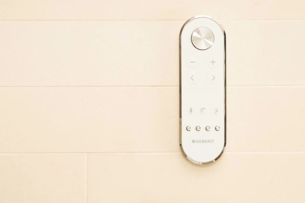 AKW │ Geberit AquaClean Mera Care Toilet