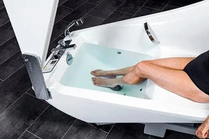 Astor Bannerman Avero Motion G Bath in use as a foot bath