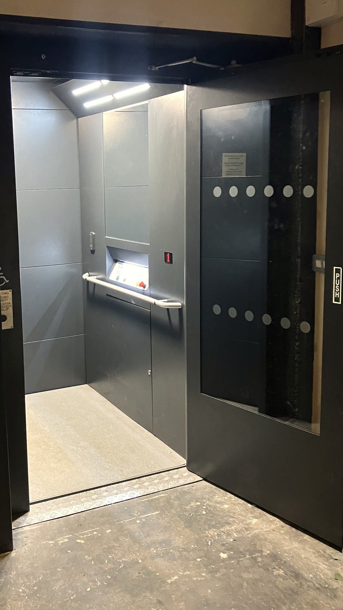 Adapt Life | Hi-Line Vertical Platform Lift