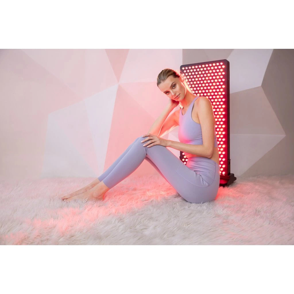 Mito Light Mitohacker 4.0 Red Light Therapy in use by female user 2