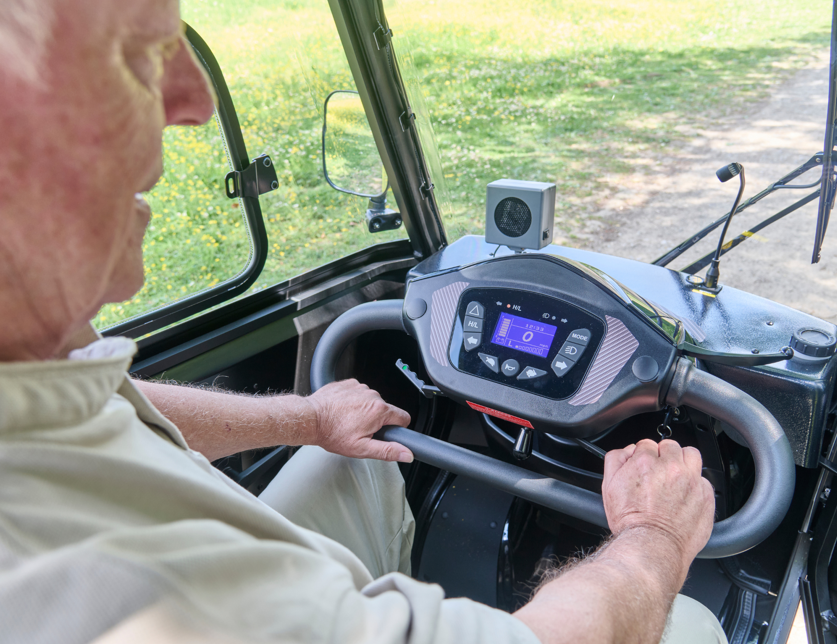 Motion Healthcare Xplorer Mobility Scooter tiller overview