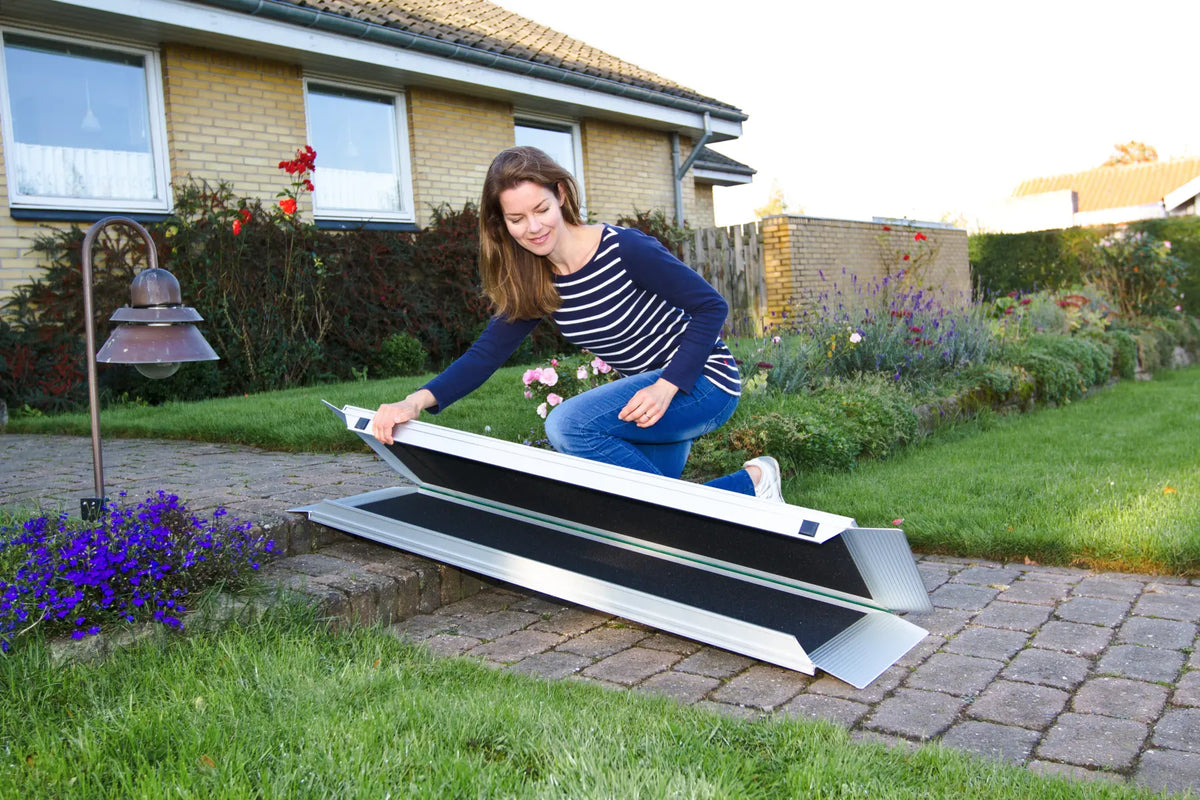 Stepless Guldman EasyFold Pro Ramps being folded