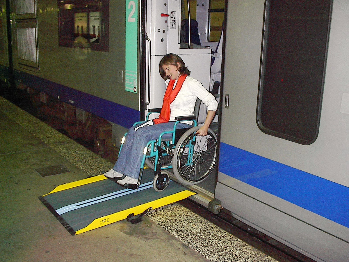 Stepless Guldman Lite Ramp in use on the train