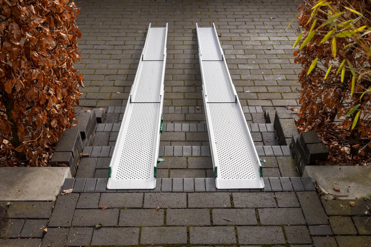 Stepless Guldman Telescopic Ramp placed on stairs top view