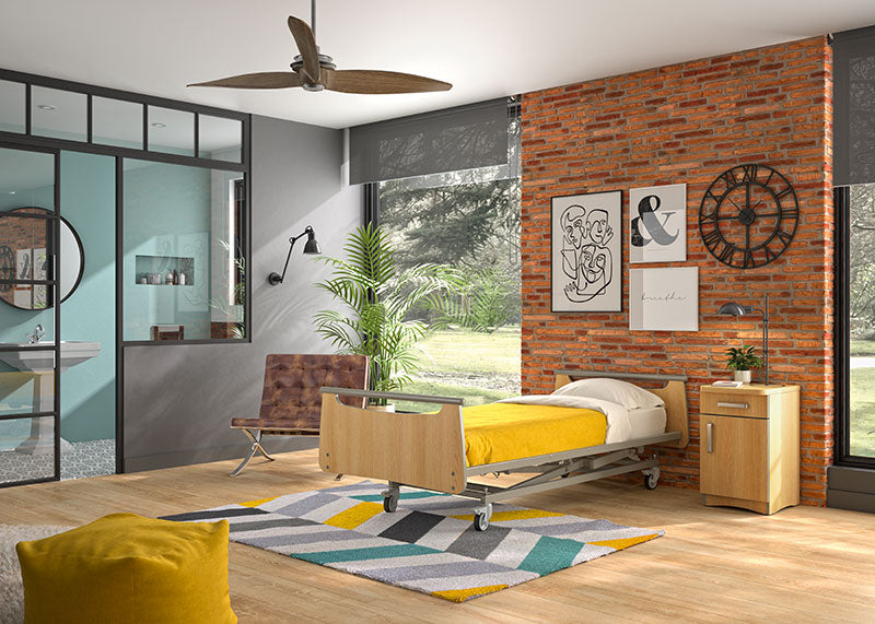 Winncare X&#39;Prim Profiling Bed in use