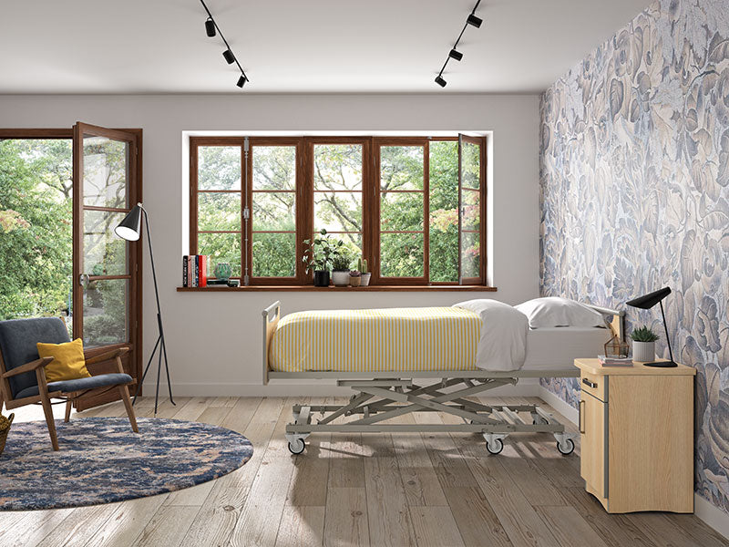 Winncare X&#39;press Profiling Bed With Madelia Or Carmen Boards in use