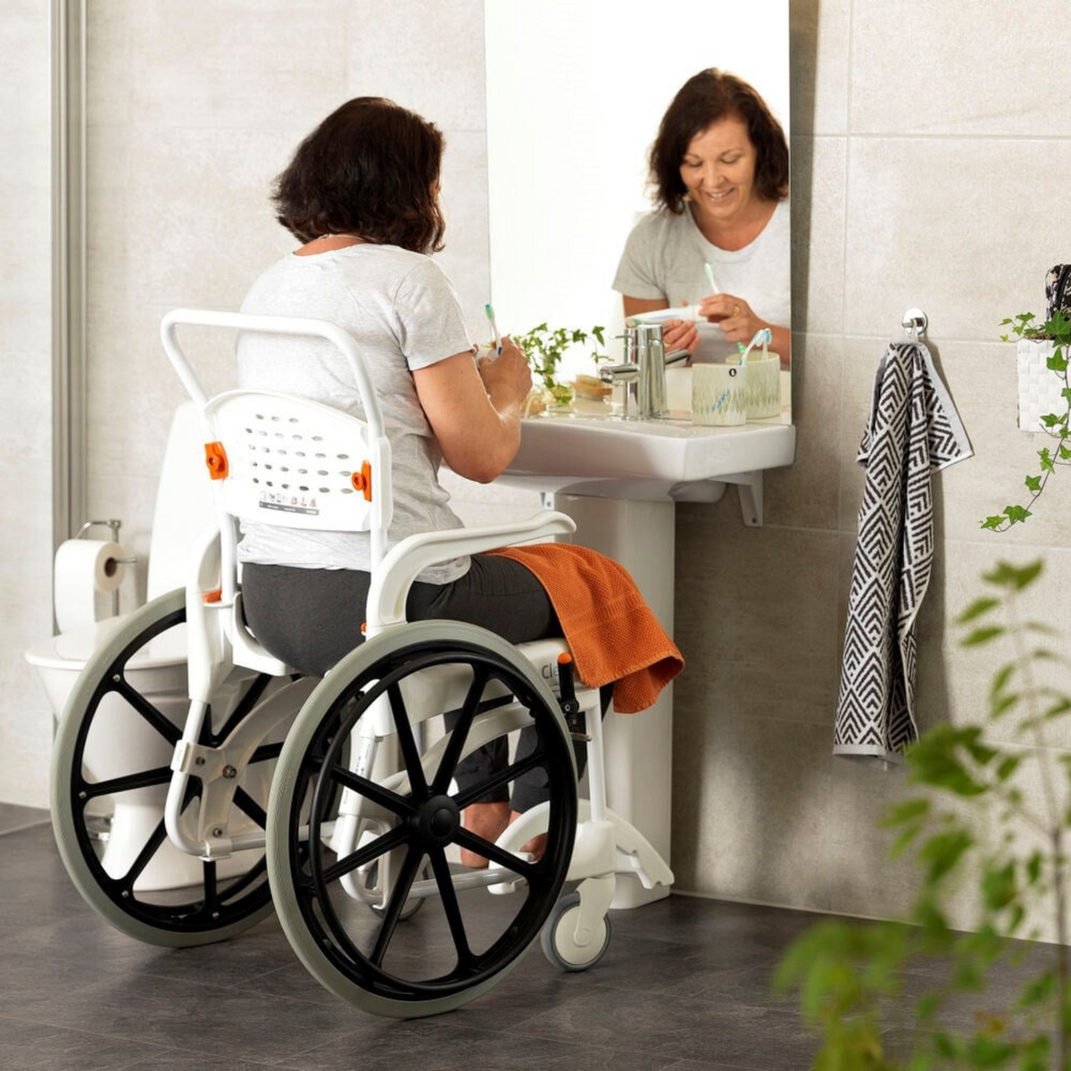 T60 discount shower chair