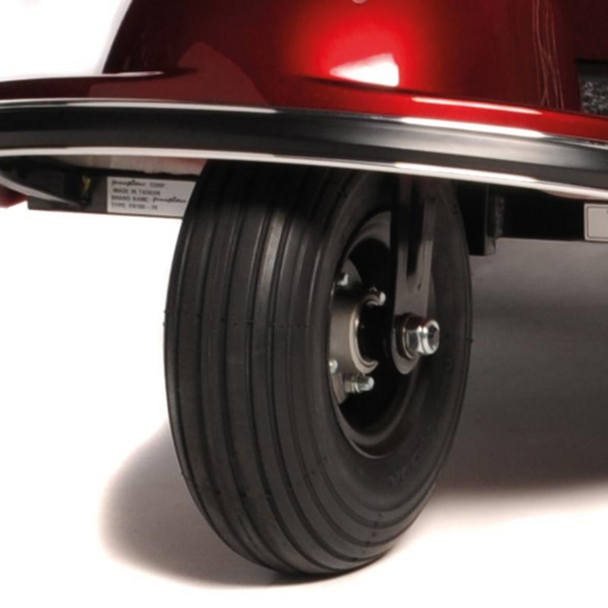 Freerider | Explore the Road in Comfort and Safety with the Knightsbridge 6 Mobility Scooter tyre close up