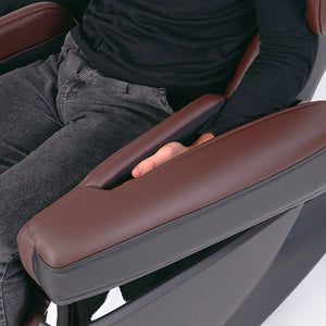 Fujiiryoki JP-1100 Zero Gravity Electric Massage Chair close up of arm section