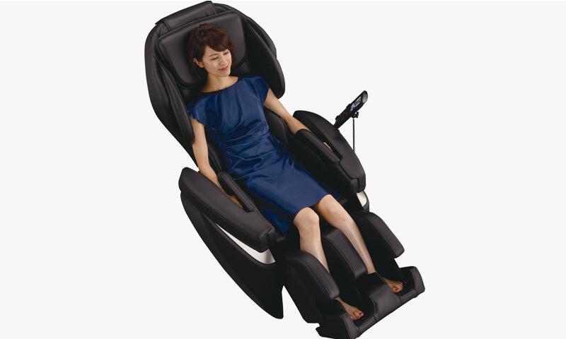 Woman using Black Fujiiryoki JP-2000 Zero Gravity Massage Chair. Advanced 5D AI+ Full Body Massage Experience. Heated Back Massage &amp; Therapeutic.