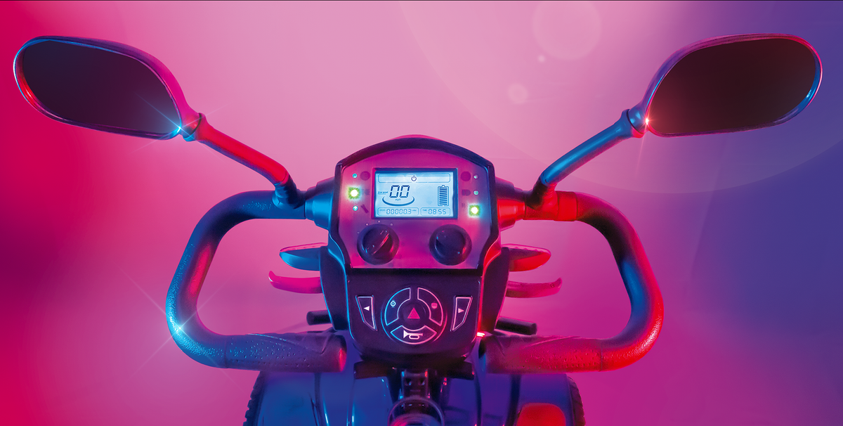 Blue Scooterpac Ignite 8mph Electric Mobility Scooter 40 Mile Range tiller and control panel